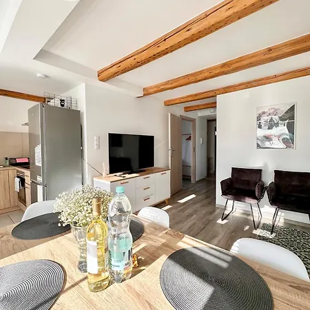 Klimatyczny Nr 8 Z Widokiem Na Góry Sowie Apartamento Bielawa (Dzierzoniow)
